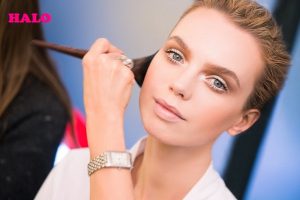 CÁCH ĐỂ CÓ GƯƠNG MẶT NHỎ XINH CẢ SAU KHI ĐÃ TRANG ĐIỂM HOÀN CHỈNH